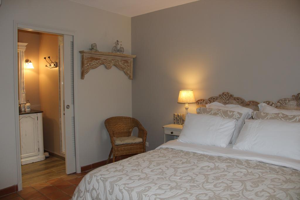 Bed and Breakfast La Bastide Du Bouchou Six-Fours-les-Plages Esterno foto