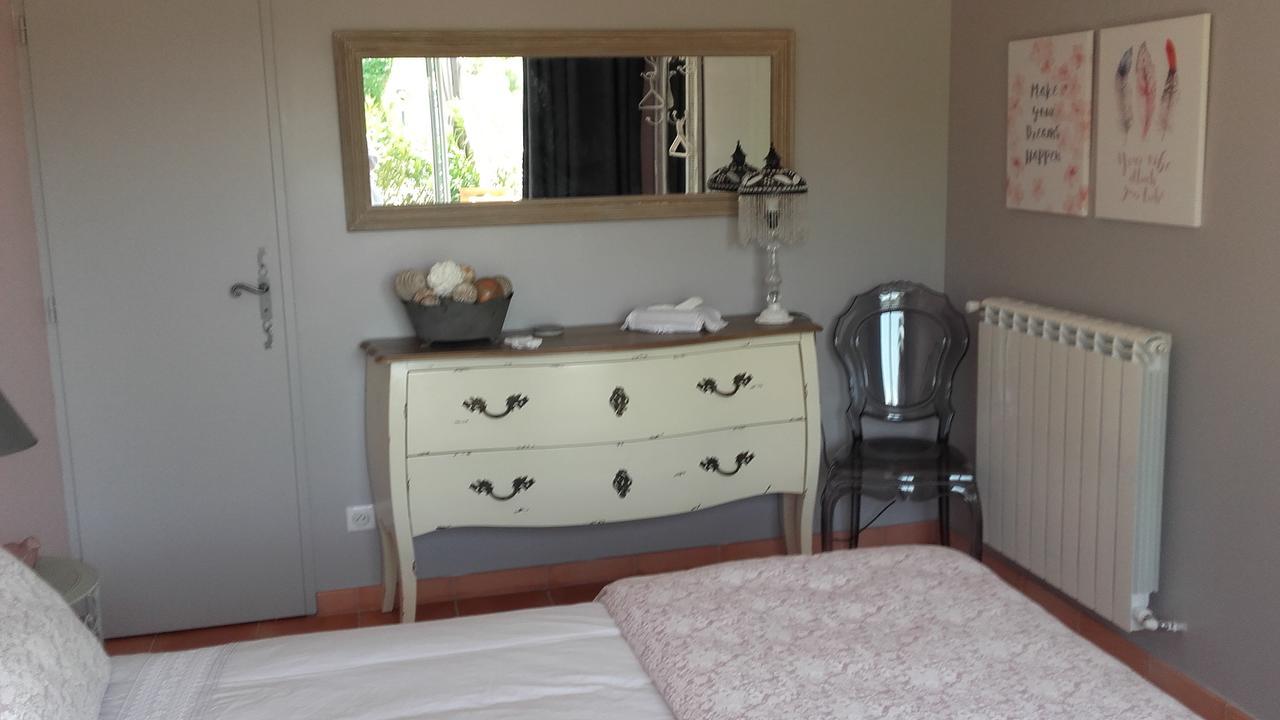 Bed and Breakfast La Bastide Du Bouchou Six-Fours-les-Plages Esterno foto