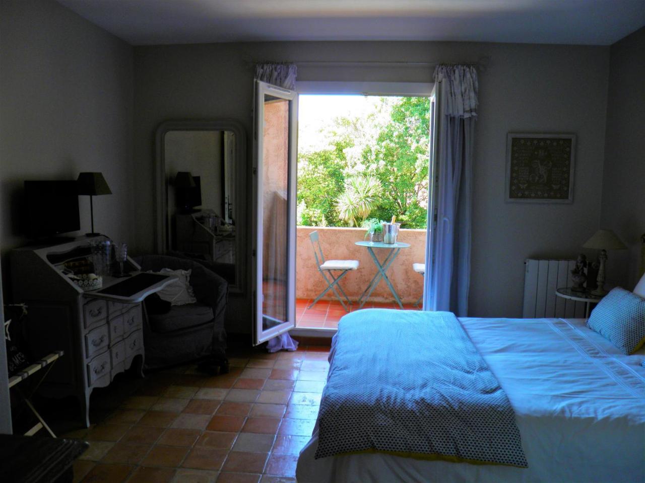 Bed and Breakfast La Bastide Du Bouchou Six-Fours-les-Plages Esterno foto