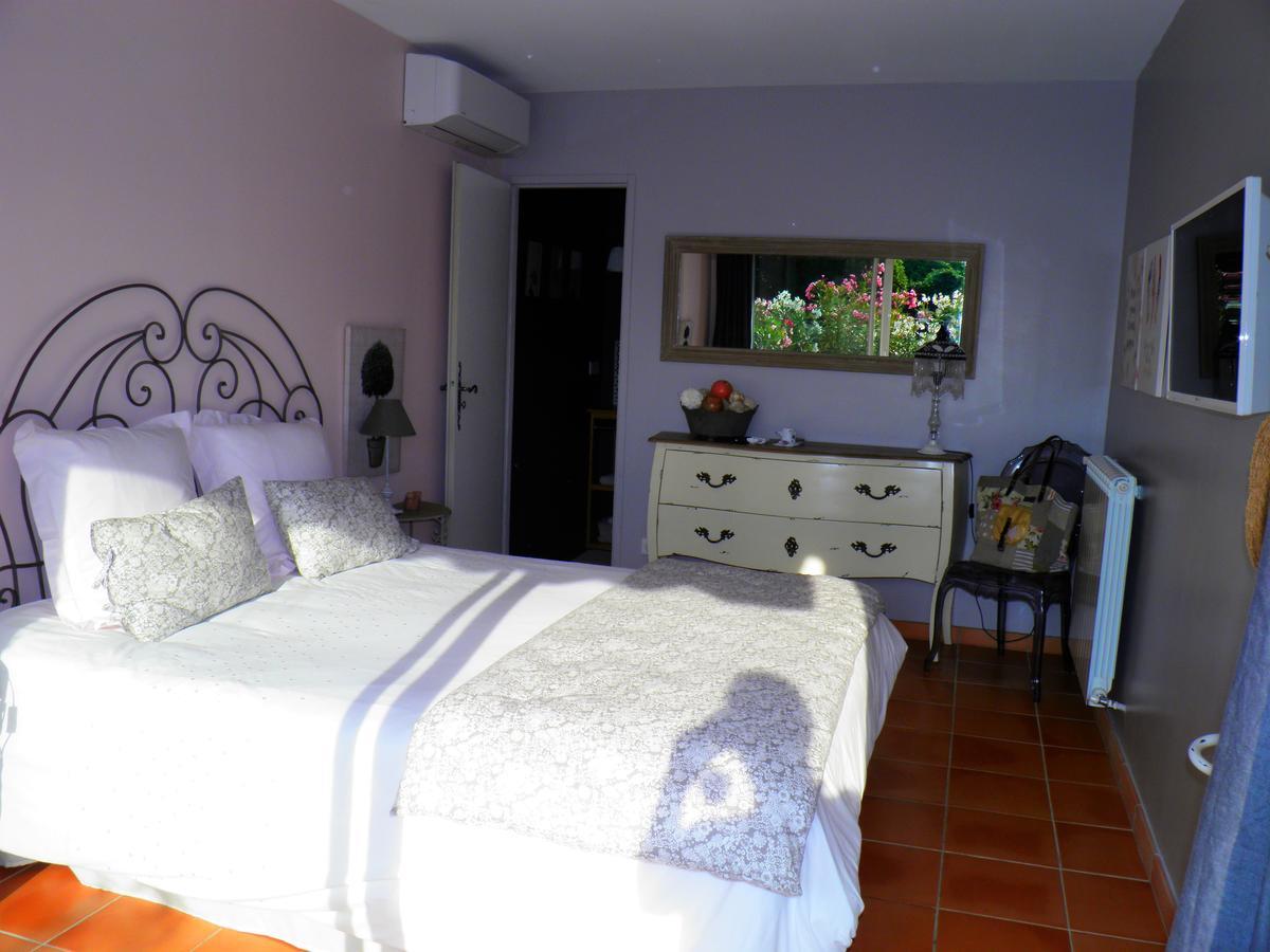 Bed and Breakfast La Bastide Du Bouchou Six-Fours-les-Plages Esterno foto